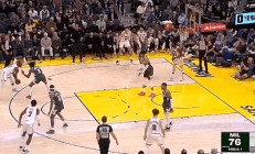 关键时刻球员挺身而出，帮助球队逆转比分