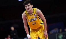 浙江东阳光主场比赛门票销售火爆，球迷狂热支持的简单介绍