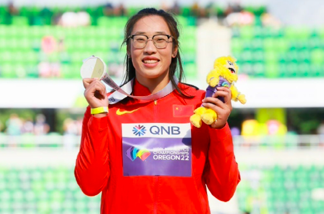 俄罗斯选手刷新个人最佳成绩,获得奖牌 俄罗斯选手刷新个人最佳成绩,获得奖牌