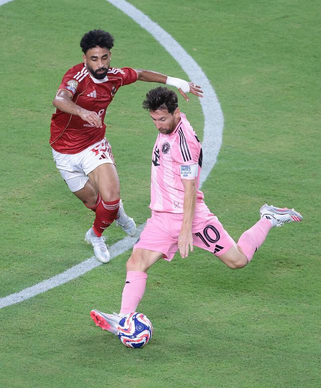 关于不来梅队前锋再度受伤,球队进攻或受影响的信息 关于不来梅队前锋再度受伤,球队进攻或受影响的信息