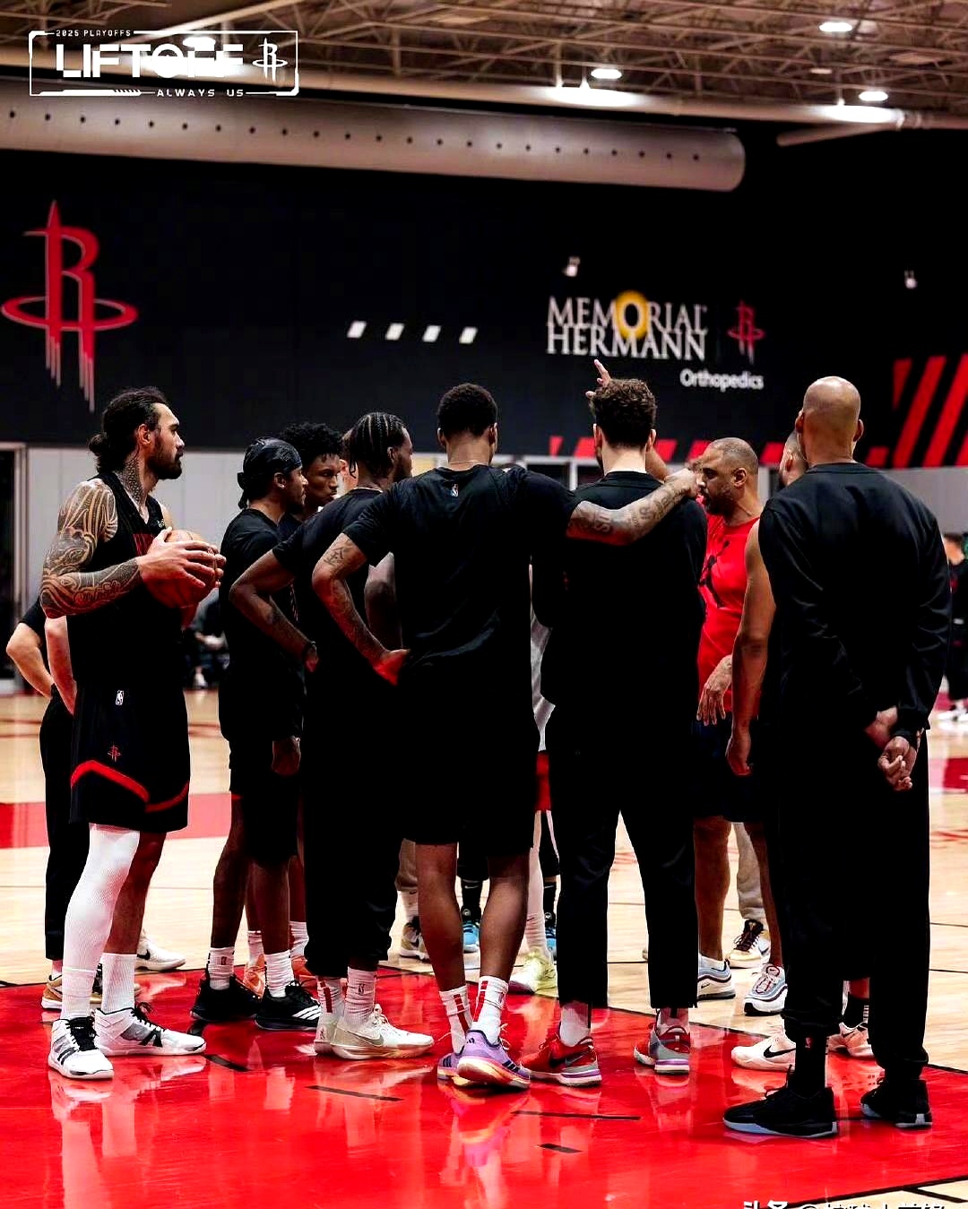 火箭队迎来6连败,教练员选手尴尬交手的简单介绍 火箭队迎来6连败,教练员选手尴尬交手的简单介绍