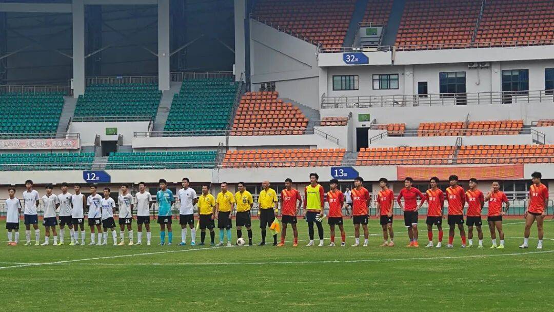 拼搏热血:精妙配合尽显球员风采的简单介绍 拼搏热血:精妙配合尽显球员风采的简单介绍