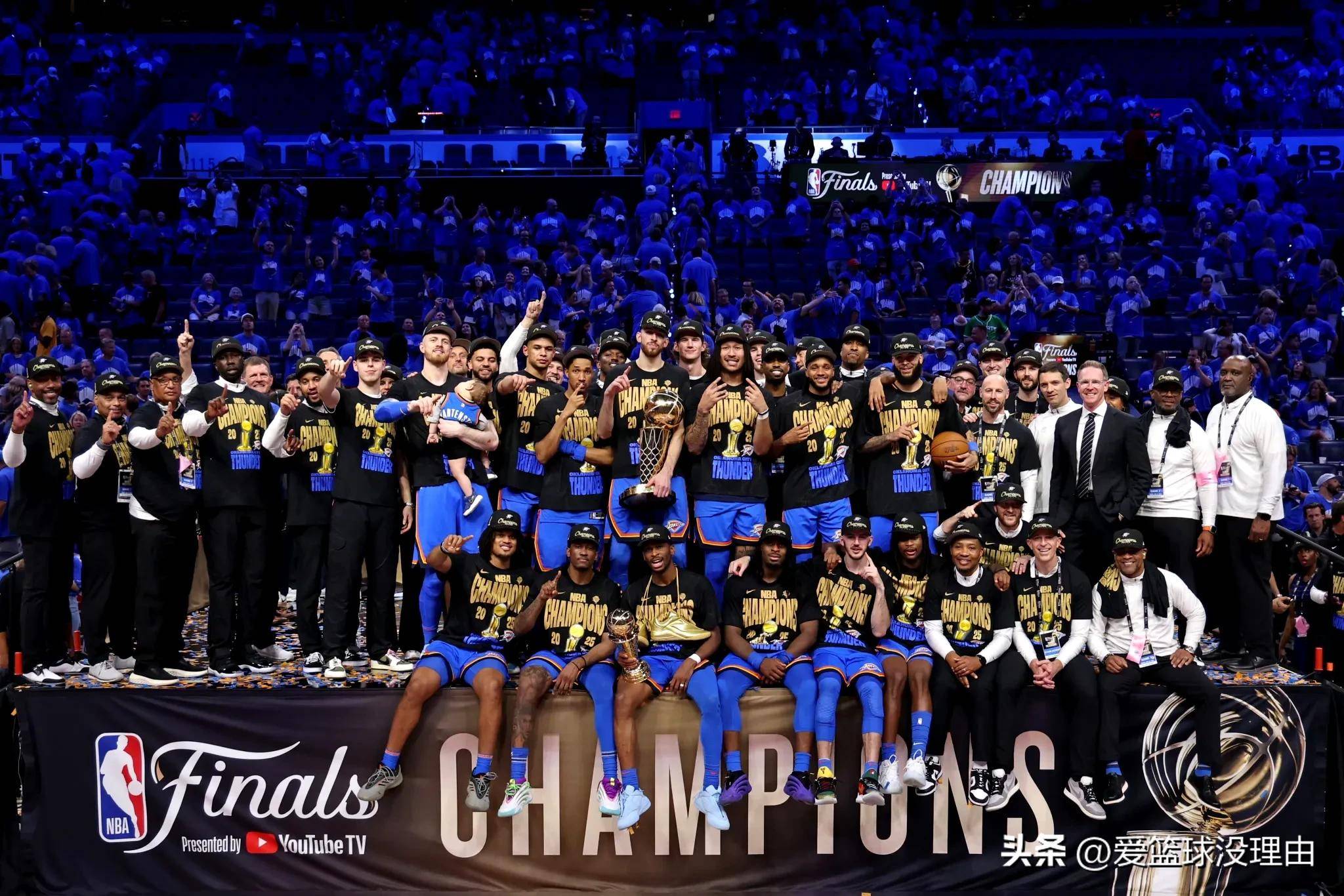 名宿出席全明星赛,球迷狂欢欢乐不断的简单介绍 名宿出席全明星赛,球迷狂欢欢乐不断的简单介绍