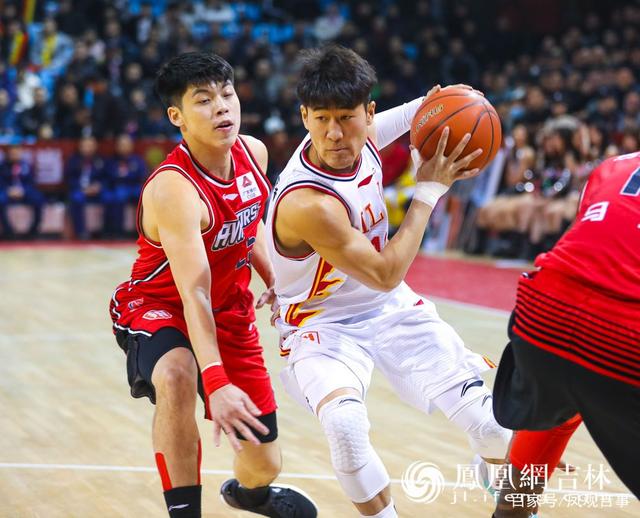 西藏男篮主场表现出色，豪取三连胜的简单介绍