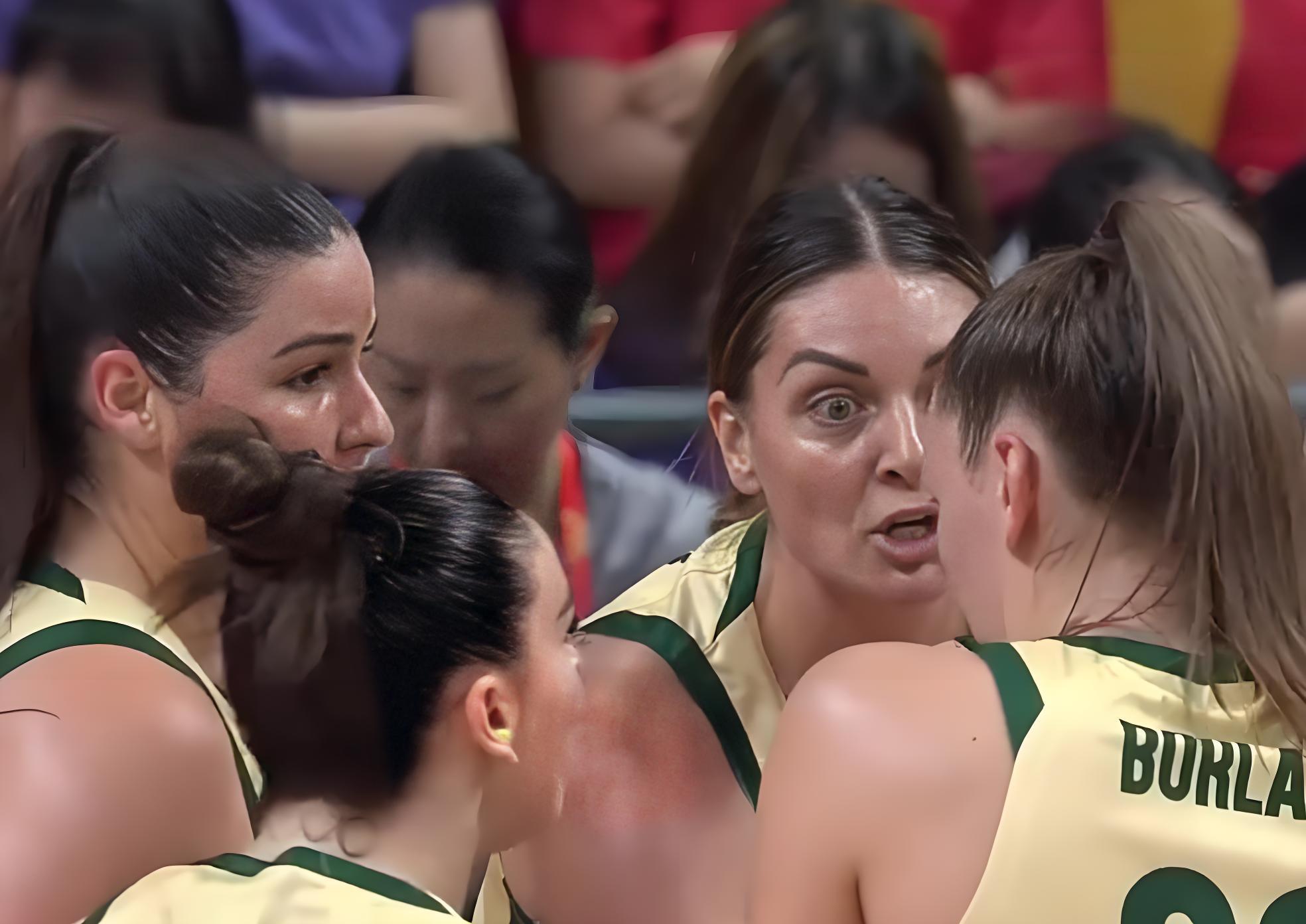 澳大利亚女篮连续八连胜，雄踞榜首！